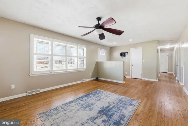 $400,000 | 224 Fredericktowne Drive, Stephens City, VA 22655