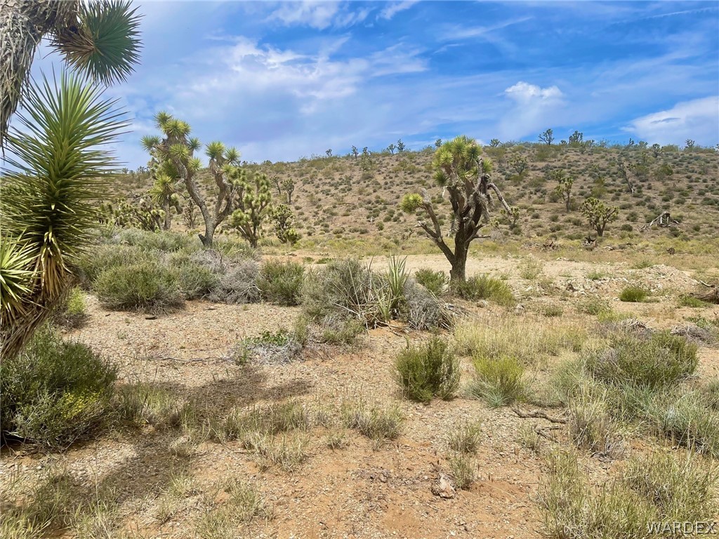 336-05-033 Smith Road Meadview, AZ 86444 - Photo 15 of 36 a view of a city