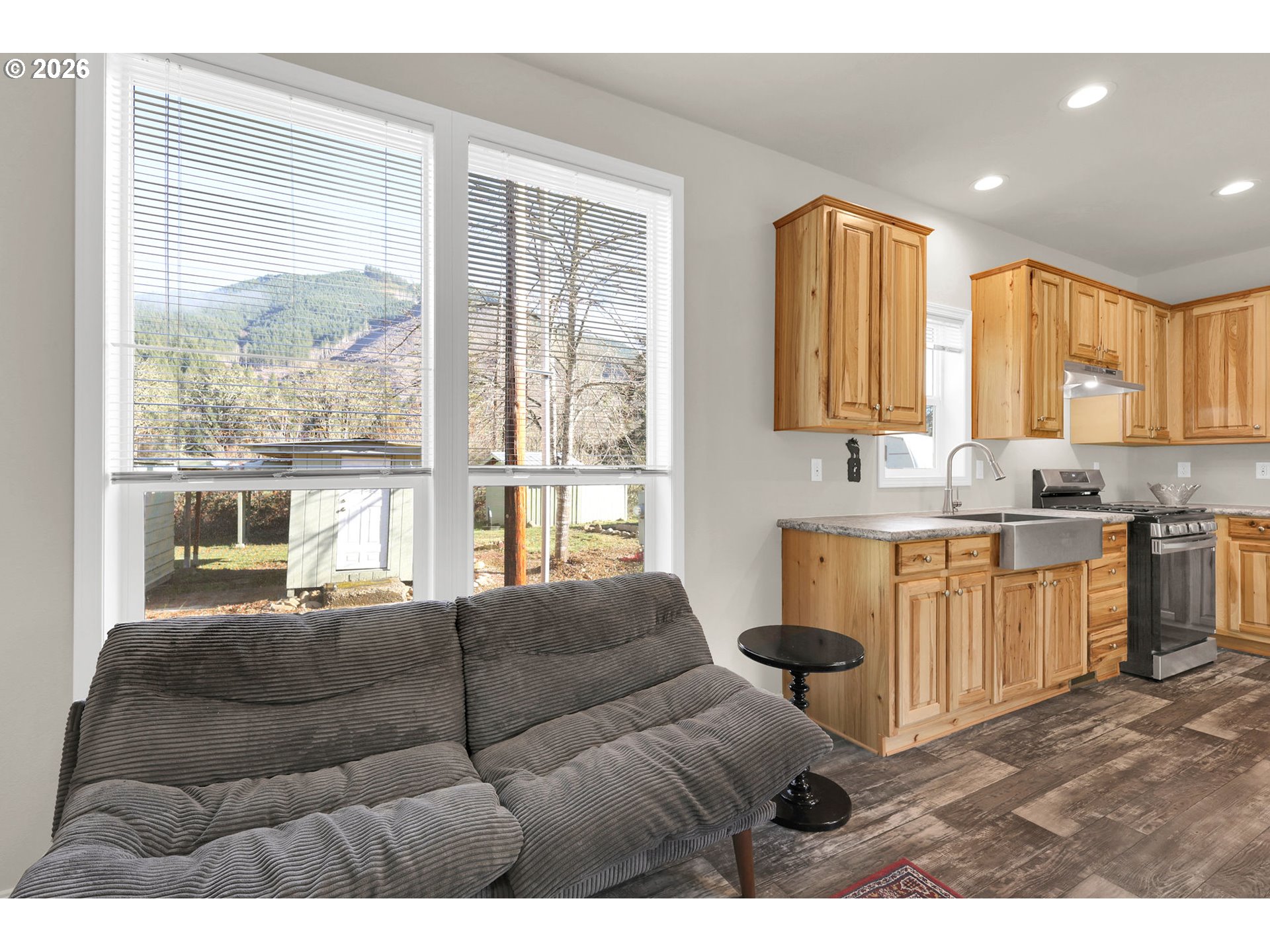 75767 Booth Kelly Camp Road Dorena, OR 97434 - Photo 6 of 38 Living Room