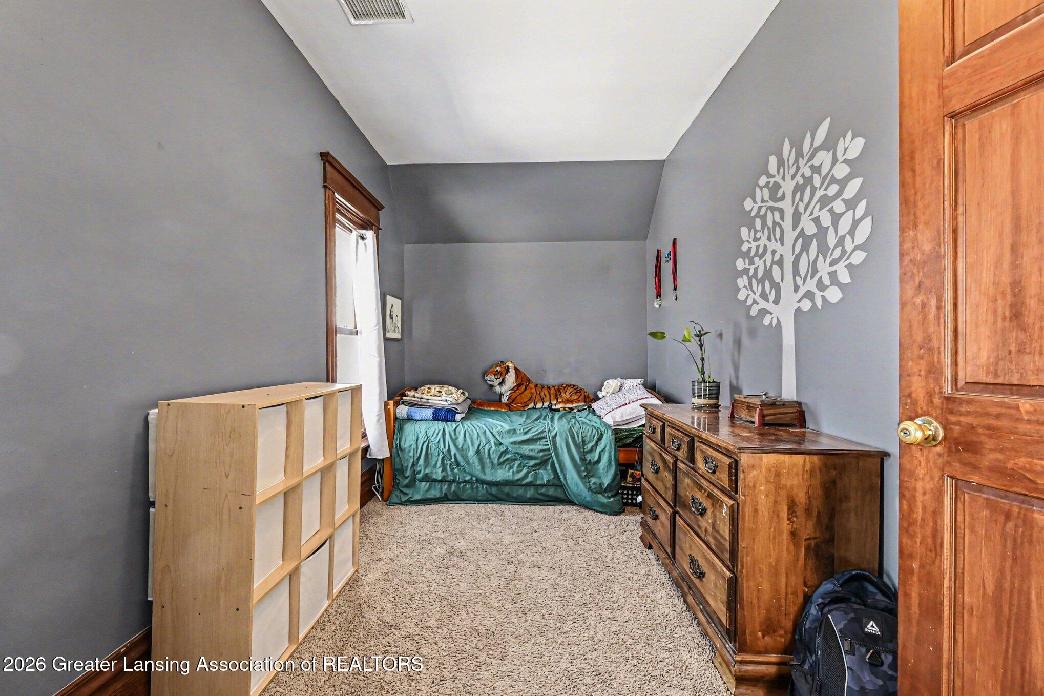 6260 West Chadwick Road Dewitt, MI 48820 - Photo 20 of 32 Second Floor Bedroom