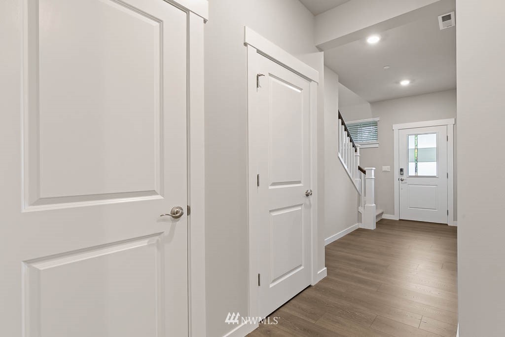5738 Waverly Road Southwest, Unit 96 Port Orchard, WA 98367 - Photo 3 of 29 Gallery Image 3