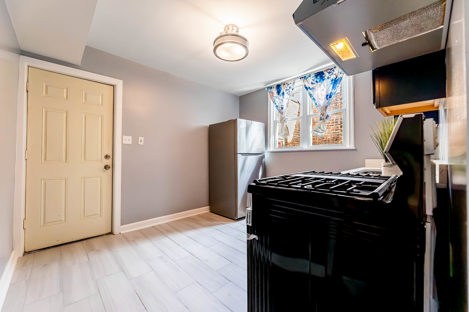 5233 South Racine Avenue Chicago, IL 60609 - Photo 19 of 22 Gallery Image 19