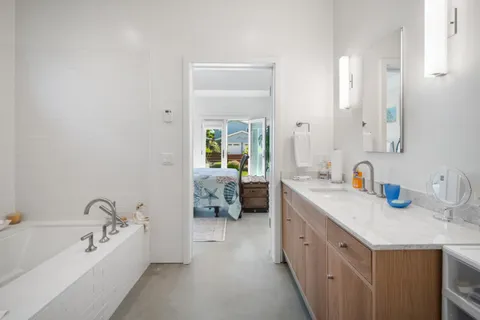 a view of an entryway with furniture