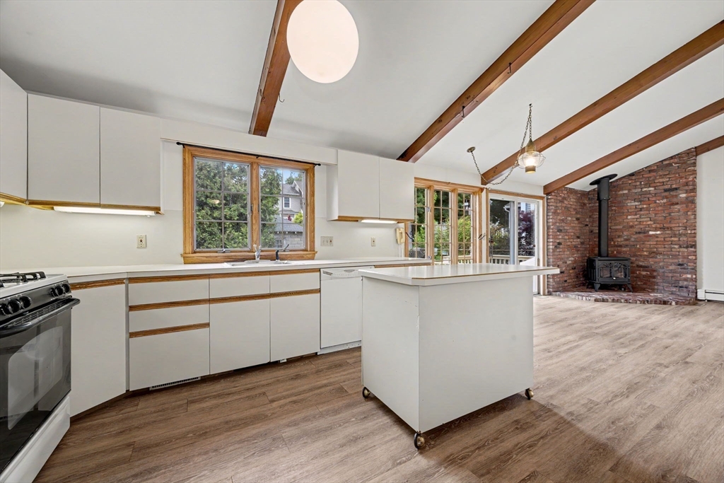 95 Gleason Road Lexington, MA 02420 - Photo 11 of 41