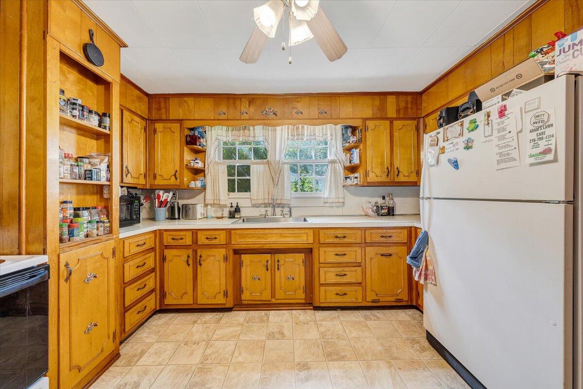 70 Harmon Hill Road, Unit 50 Martinsville, VA 24112 - Photo 15 of 66 05-MIB00456