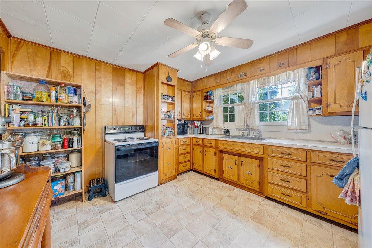 70 Harmon Hill Road, Unit 50 Martinsville, VA 24112 - Photo 16 of 66 06-MIB00459