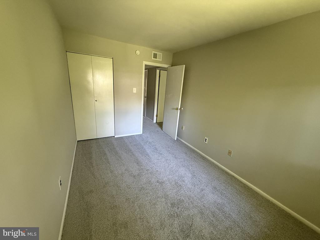 326 Saybrook Lane Wallingford, PA 19086 - Photo 15 of 17 Spacious, versatile living area awaits.