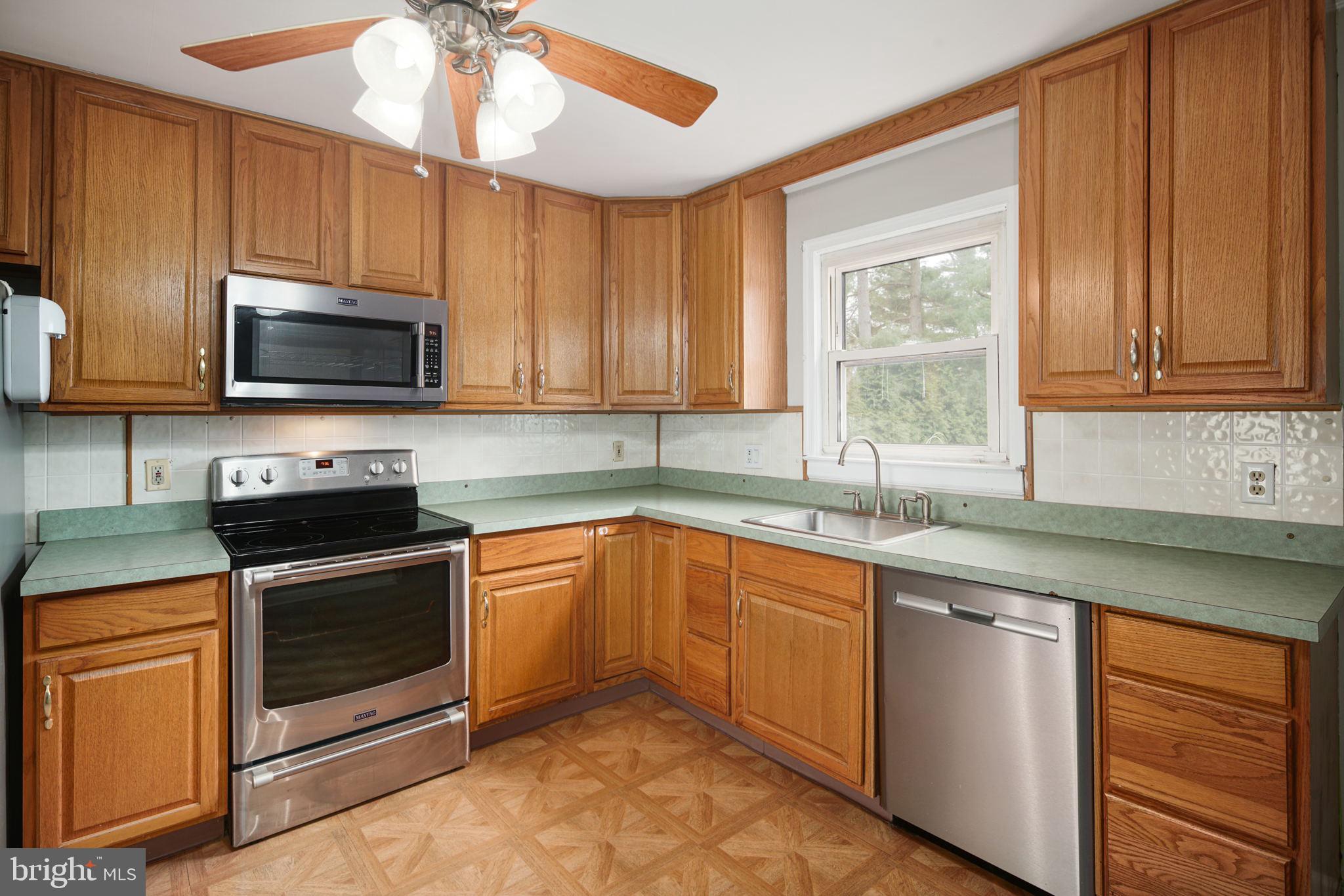 16 Ranoldo Terrace Cherry Hill, NJ 08034 - Photo 8 of 25 Gallery Image 8
