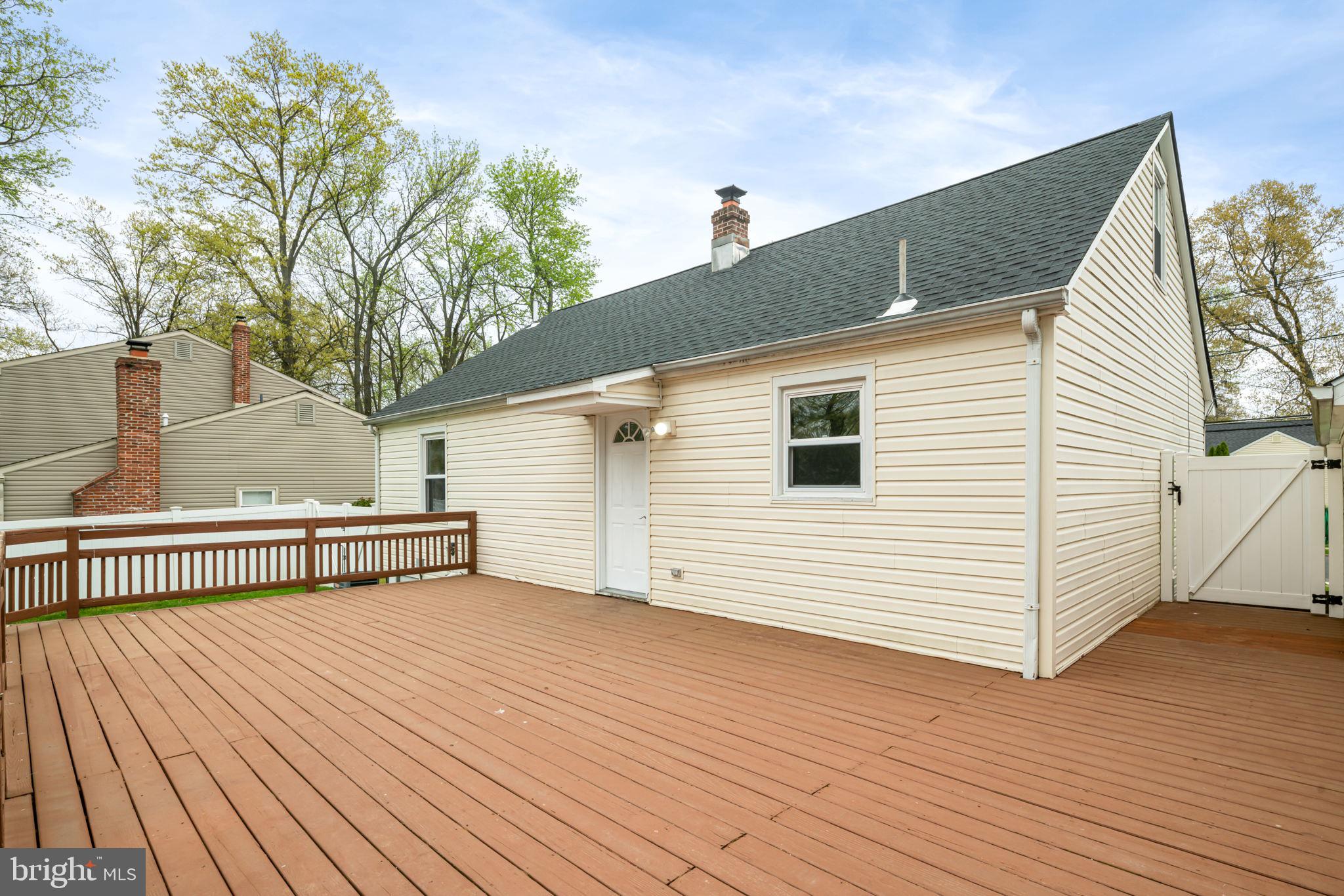 16 Ranoldo Terrace Cherry Hill, NJ 08034 - Photo 10 of 25 Gallery Image 10
