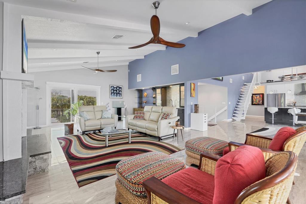 7985 Manasota Key Road Englewood, FL 34223 - Photo 8 of 83 a living room with furniture