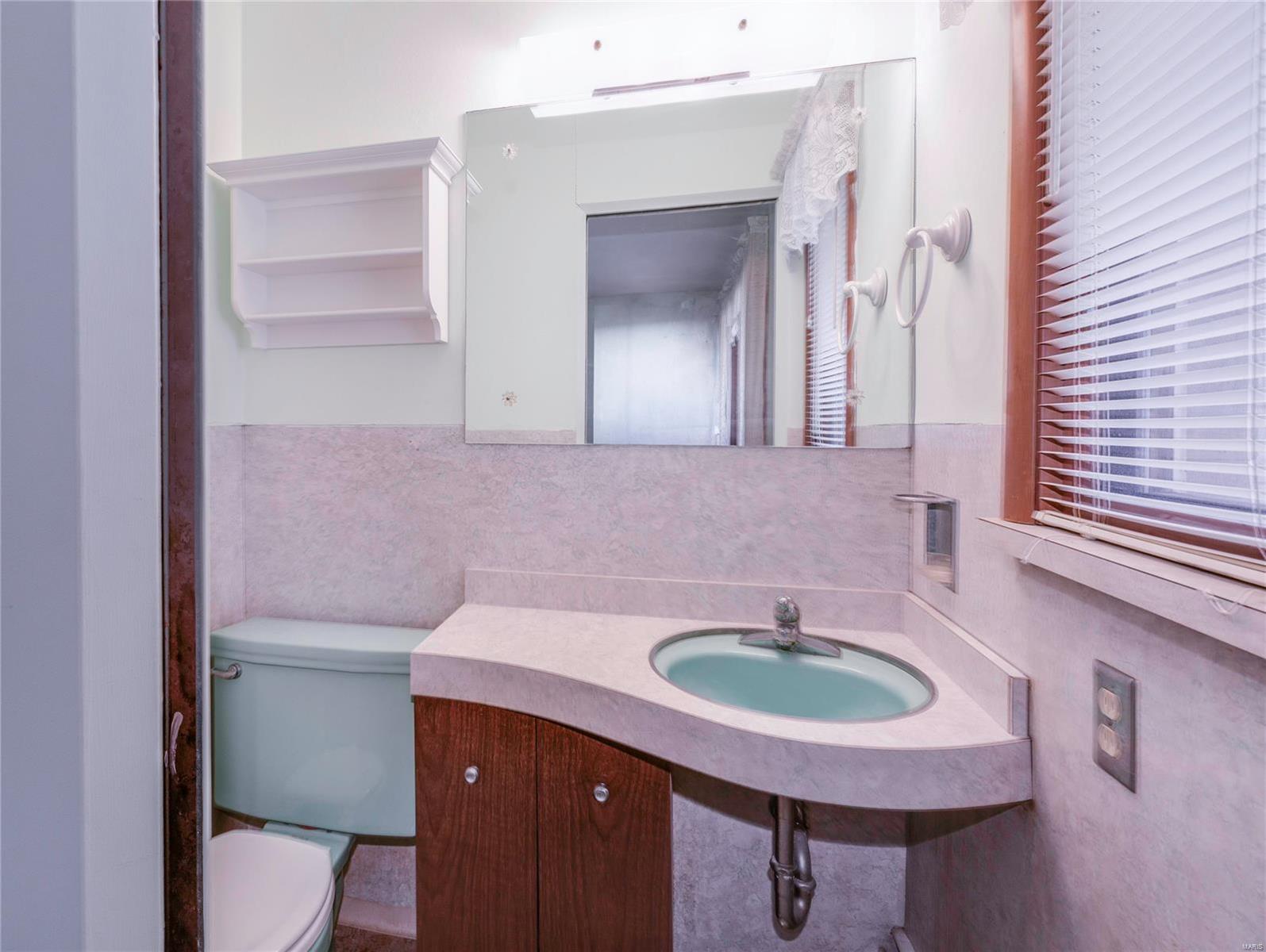 16921 Crestview Drive Grover, MO 63040 - Photo 18 of 26