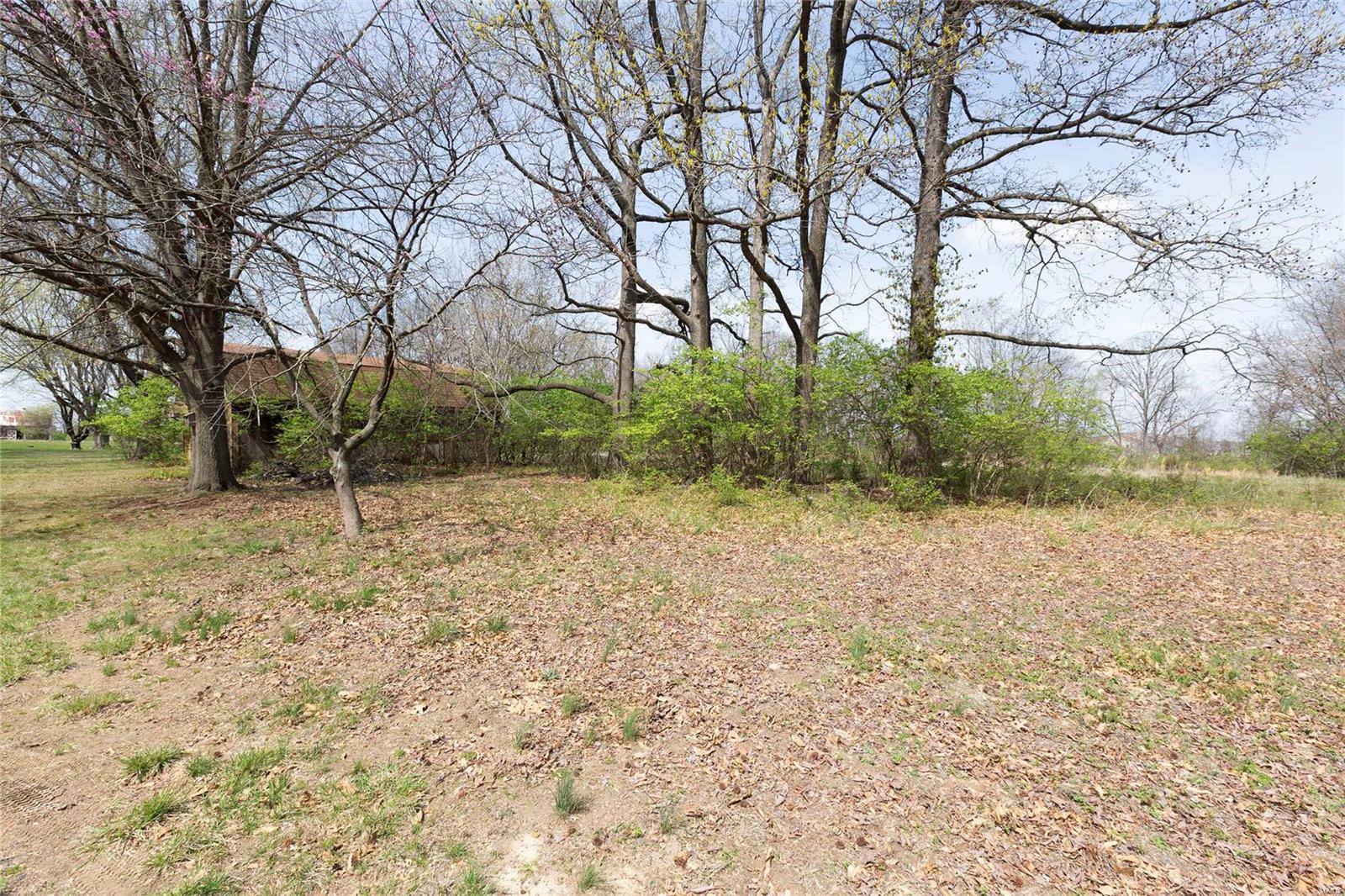 16921 Crestview Drive Grover, MO 63040 - Photo 25 of 26