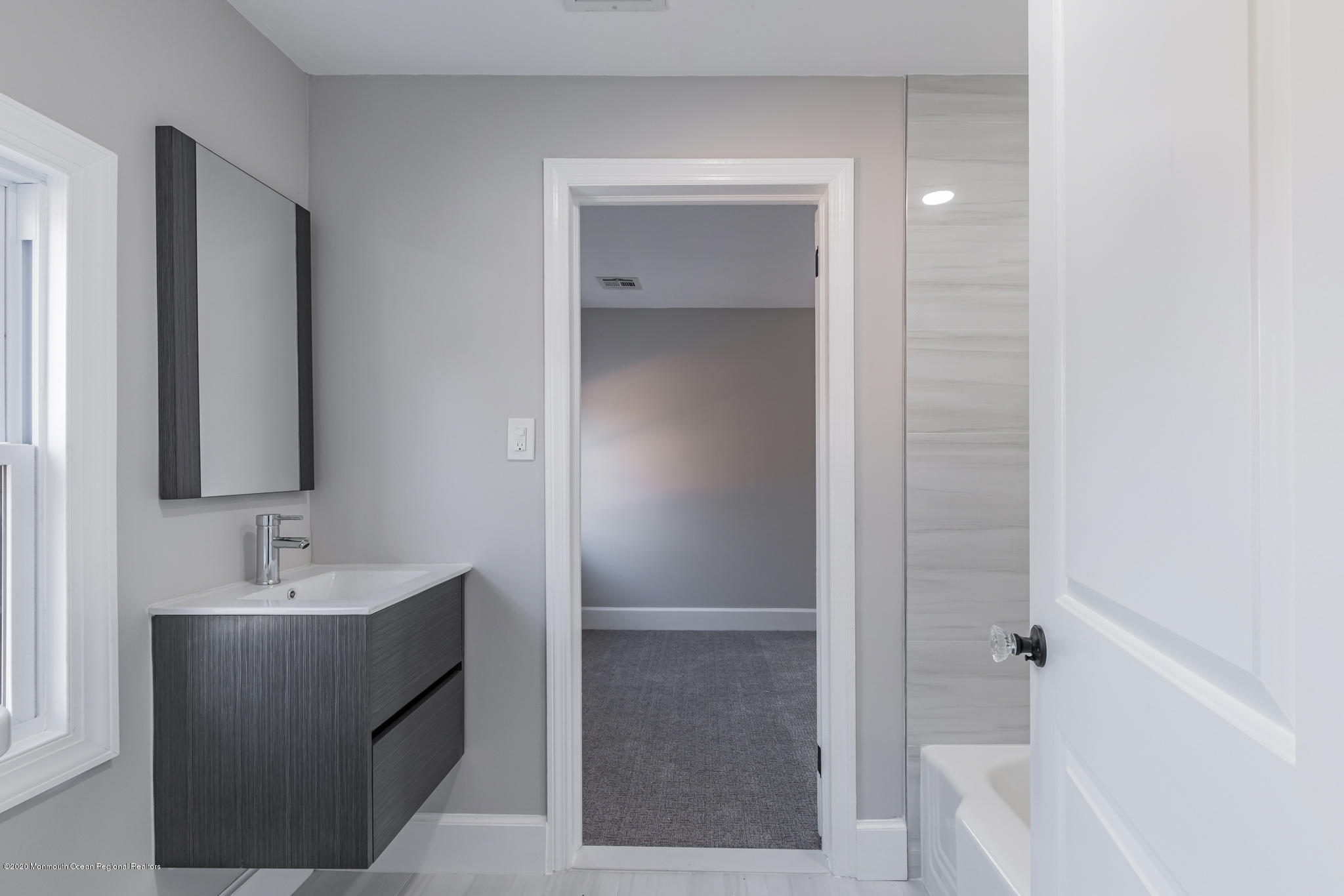 616 Lloyd Road Aberdeen, NJ 07747 - Photo 25 of 30 MBath 1