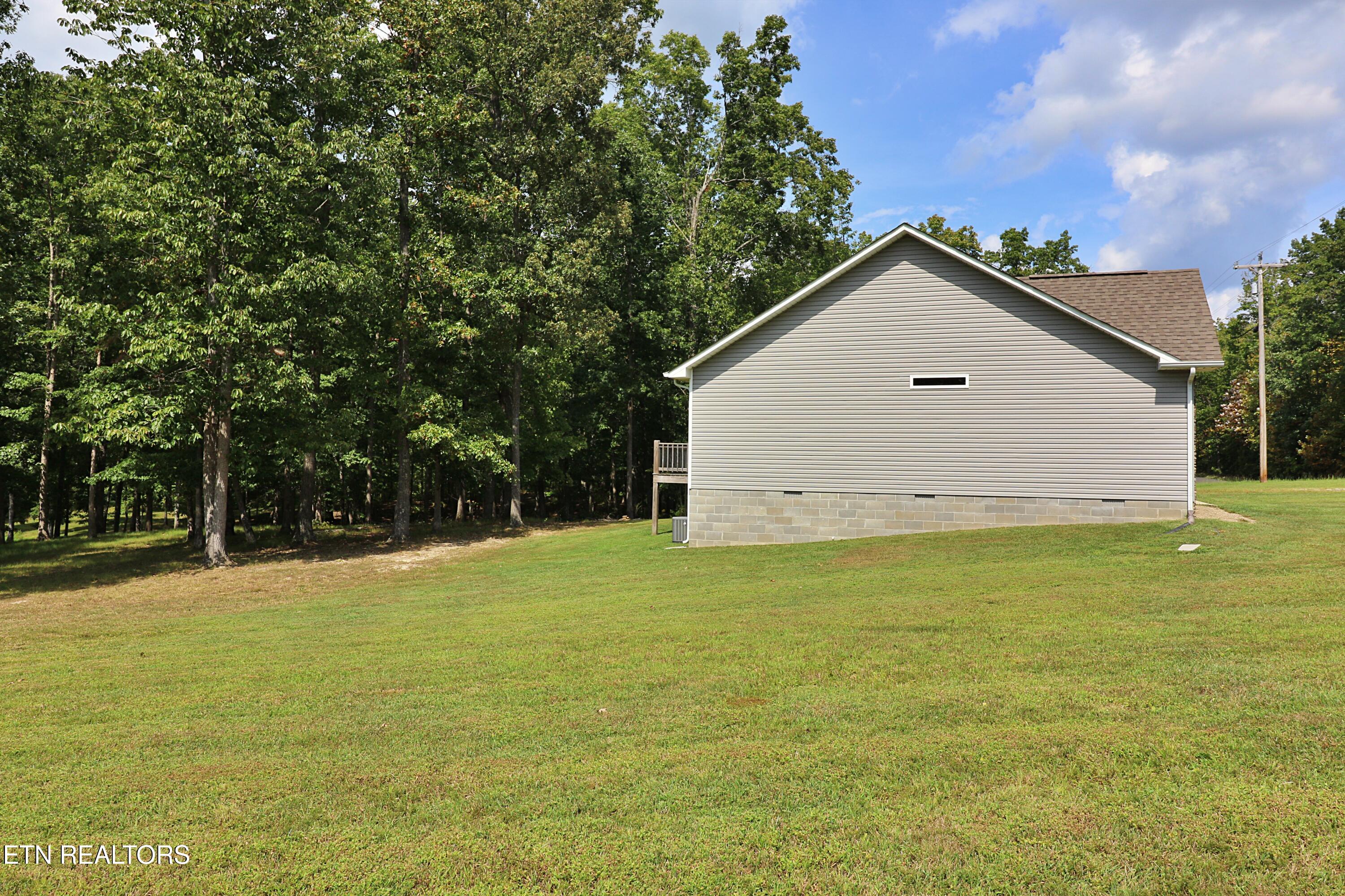 1190 Toomey Road Oneida, TN 37841 - Photo 4 of 48 094A4659