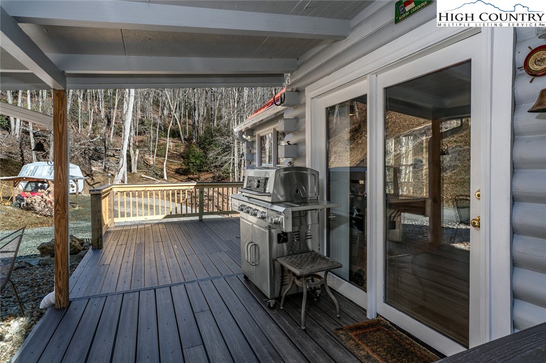 283 Deer Ridge Road Crumpler, NC 28617 - Photo 10 of 39