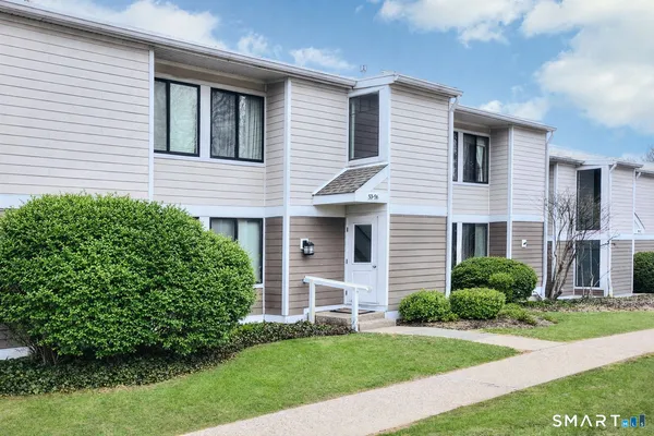$379,000 | 55 Lawson Lane, Unit 55, Ridgefield, CT 06877