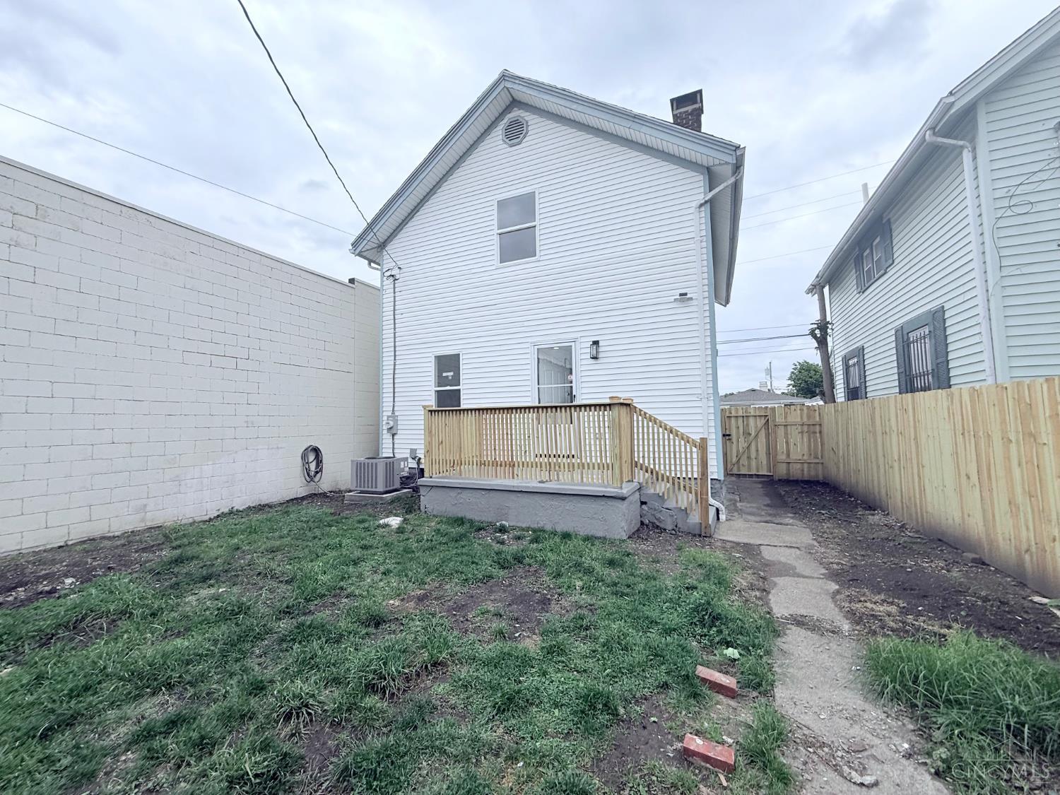 945 Springfield Street Dayton, OH 45403 - Photo 22 of 26