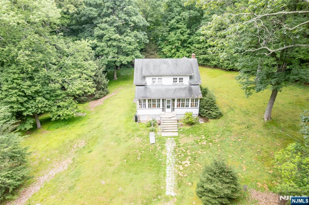 121 Townsend Road Wanaque, NJ 07465 - Photo 4 of 39