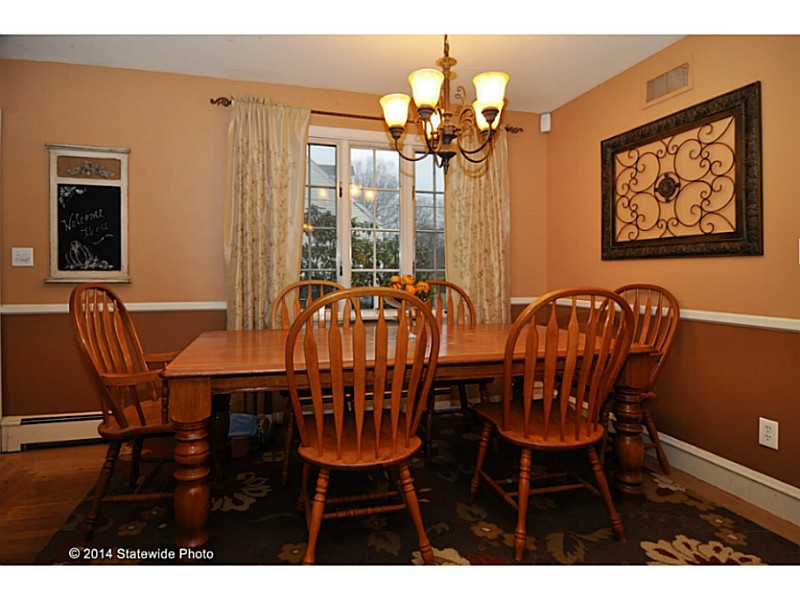 90 Chatham Road Cranston, RI 02920 - Photo 5 of 16 Dining Room.