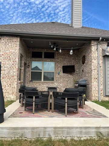 a view of a house with swimming pool