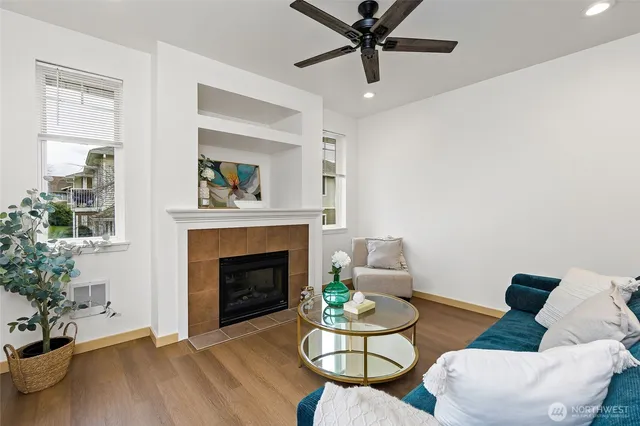 $344,995 | 6129 Lindsay Avenue Southeast, Unit C8, Auburn, WA 98092