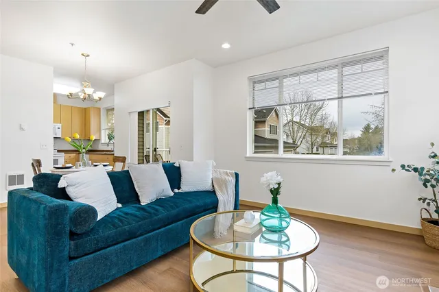 $344,995 | 6129 Lindsay Avenue Southeast, Unit C8, Auburn, WA 98092