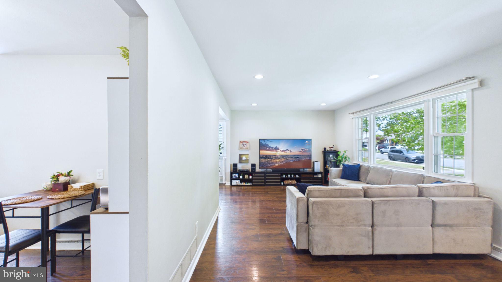 27 Rockland Road Ewing, NJ 08638 - Photo 5 of 39