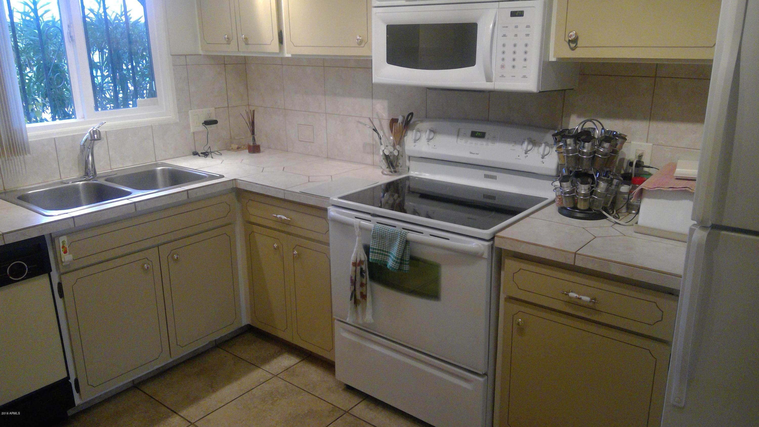 1450 East Bethany Home Road, Unit 22 Phoenix, AZ 85014 - Photo 6 of 18 WIN_20170103_14_41_35_Pro