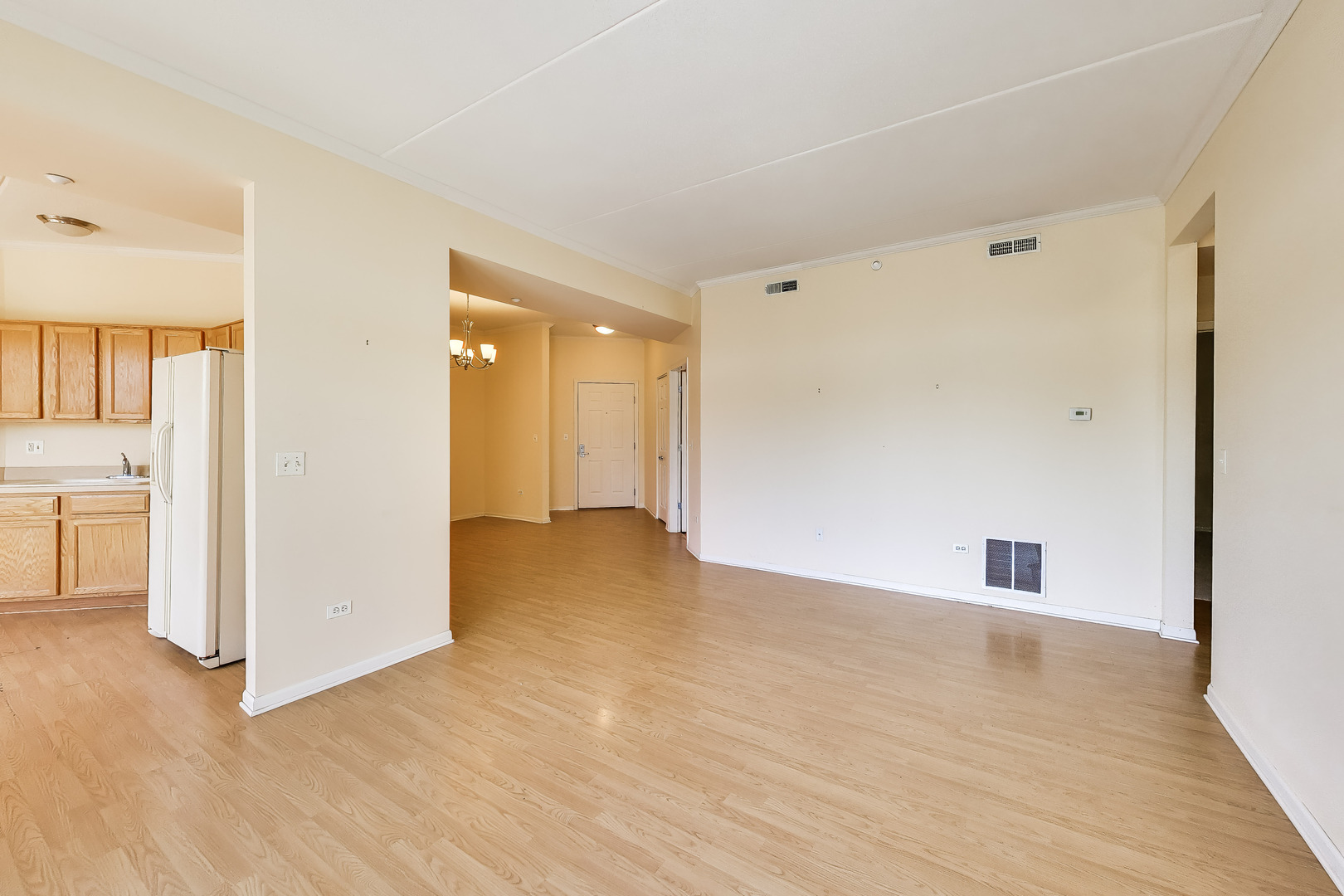 511 Prestwick Lane, Unit 307 Wheeling, IL 60090 - Photo 5 of 13