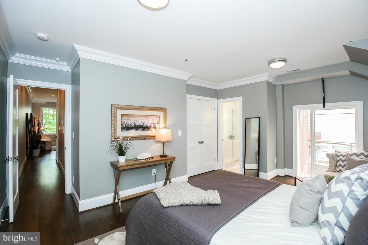 2012 Kalorama Road Northwest, Unit 3 Washington, DC 20009 - Photo 15 of 21 Bedroom (Master)