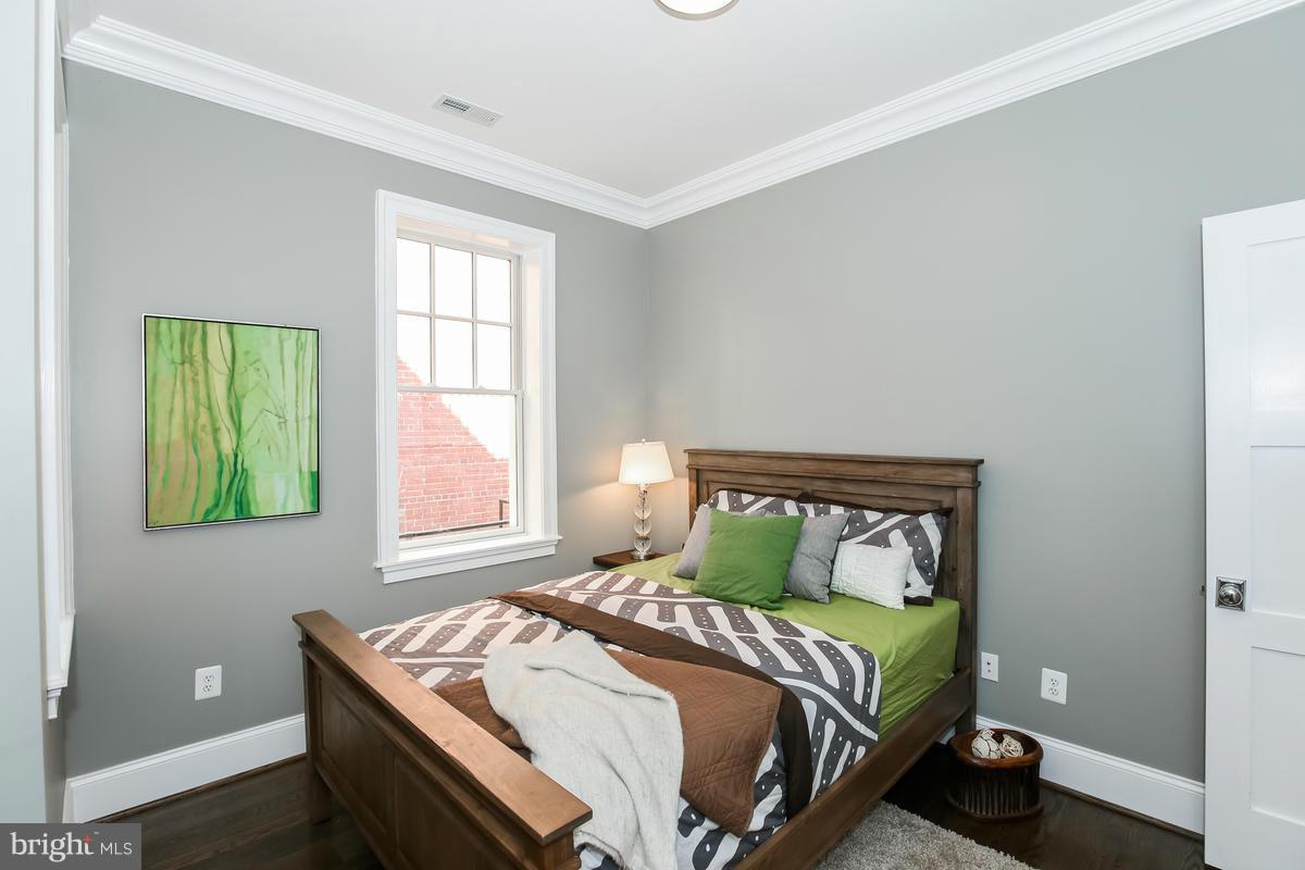 2012 Kalorama Road Northwest, Unit 3 Washington, DC 20009 - Photo 21 of 21 Bedroom