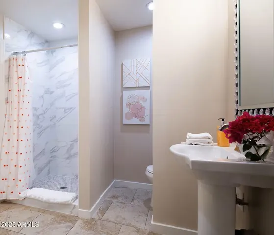 $5,595,000 | 4830 East McDonald Drive, Paradise Valley, AZ 85253