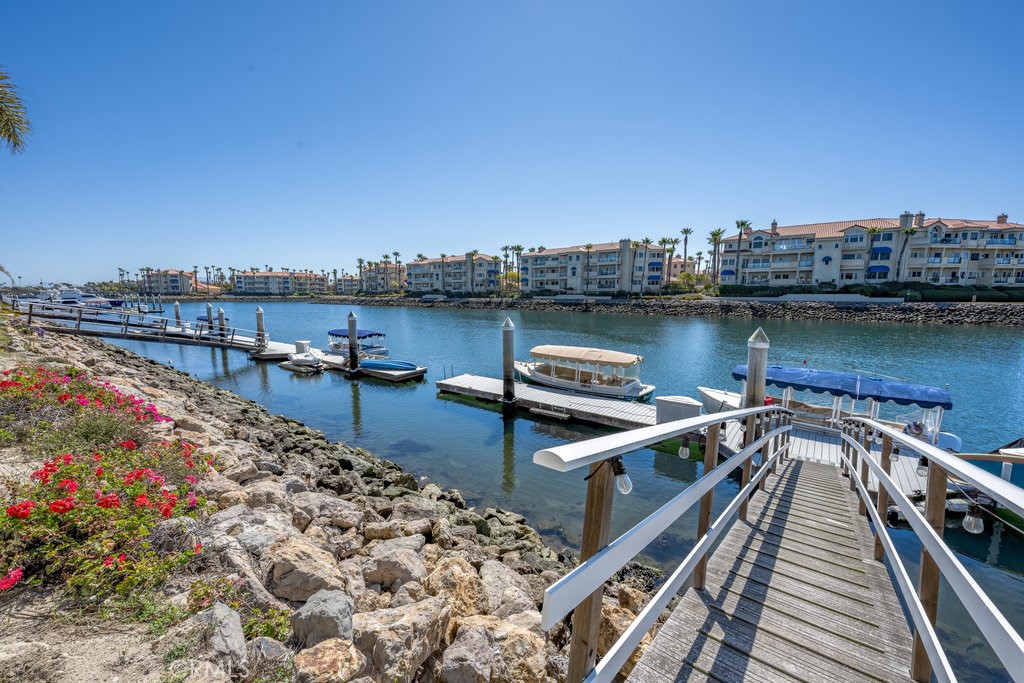 1566 Twin Tides Place Oxnard, CA 93035 - Photo 16 of 68