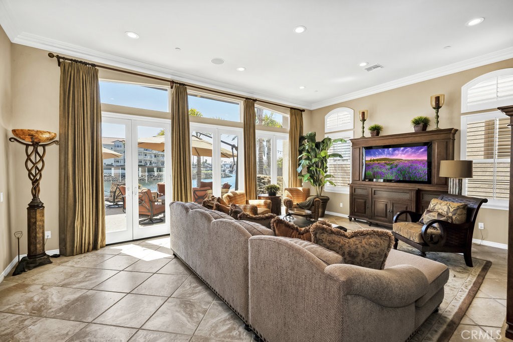 1566 Twin Tides Place Oxnard, CA 93035 - Photo 24 of 68