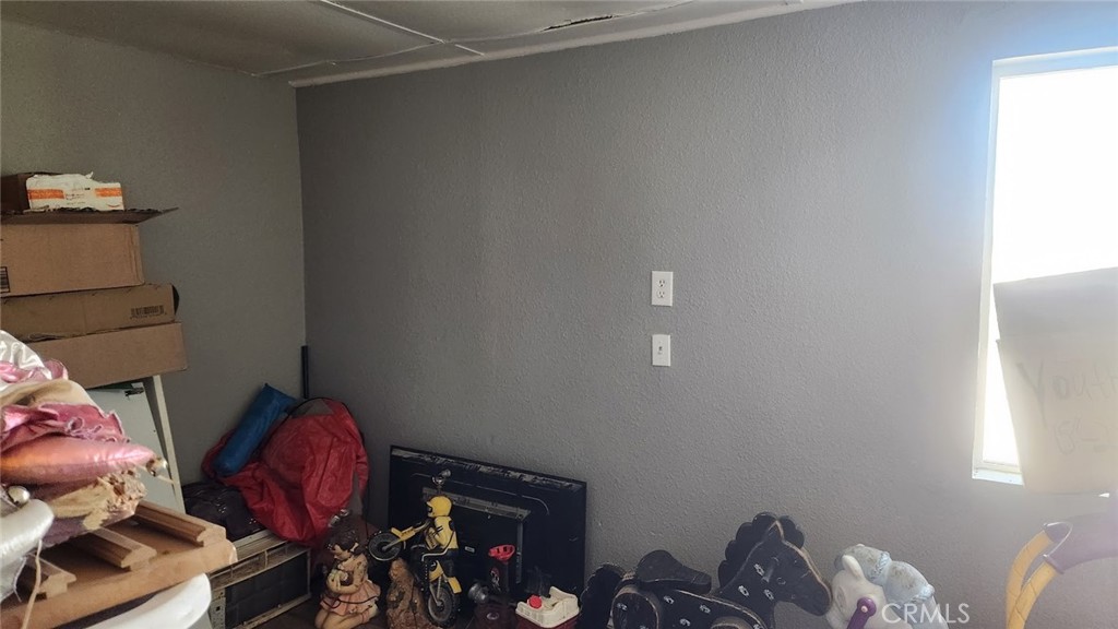 34774 Old Woman Springs Road Lucerne Valley, CA 92356 - Photo 6 of 21