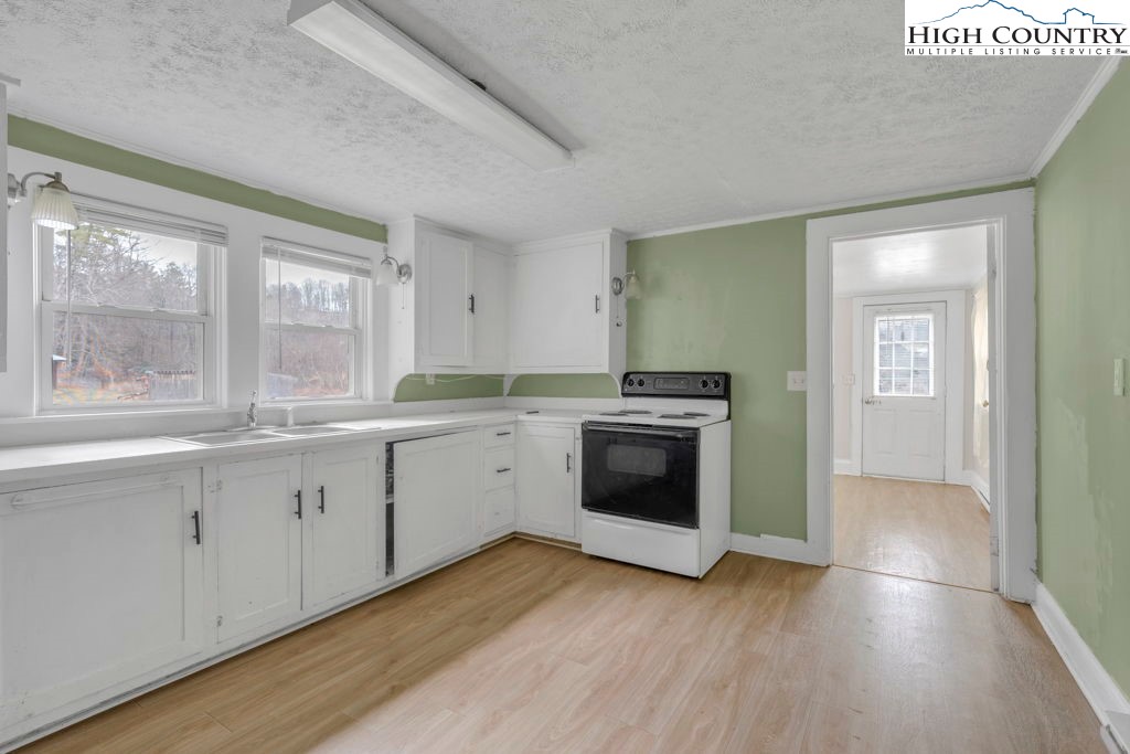 178 John Shell Road Sugar Grove, NC 28679 - Photo 12 of 37