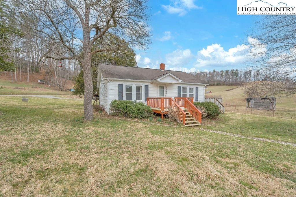 178 John Shell Road Sugar Grove, NC 28679 - Photo 2 of 37