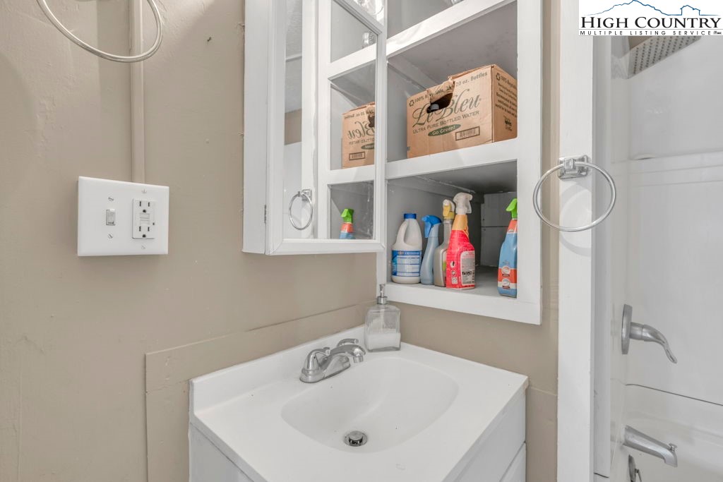 178 John Shell Road Sugar Grove, NC 28679 - Photo 21 of 37