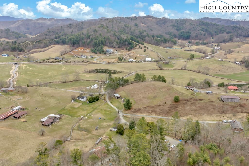 178 John Shell Road Sugar Grove, NC 28679 - Photo 35 of 37