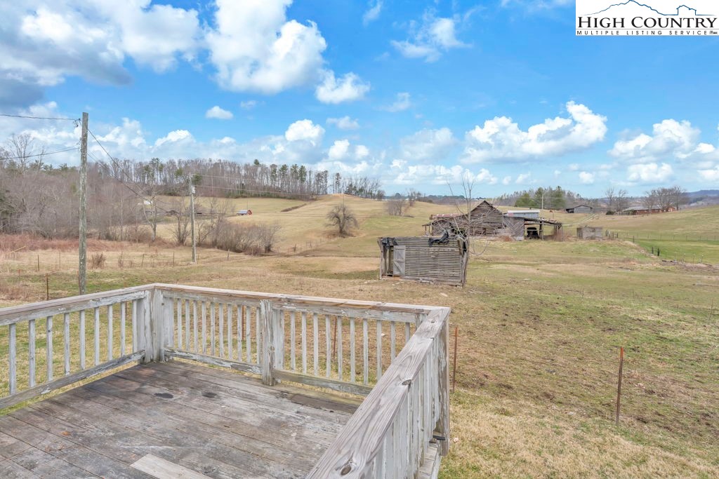 178 John Shell Road Sugar Grove, NC 28679 - Photo 7 of 37