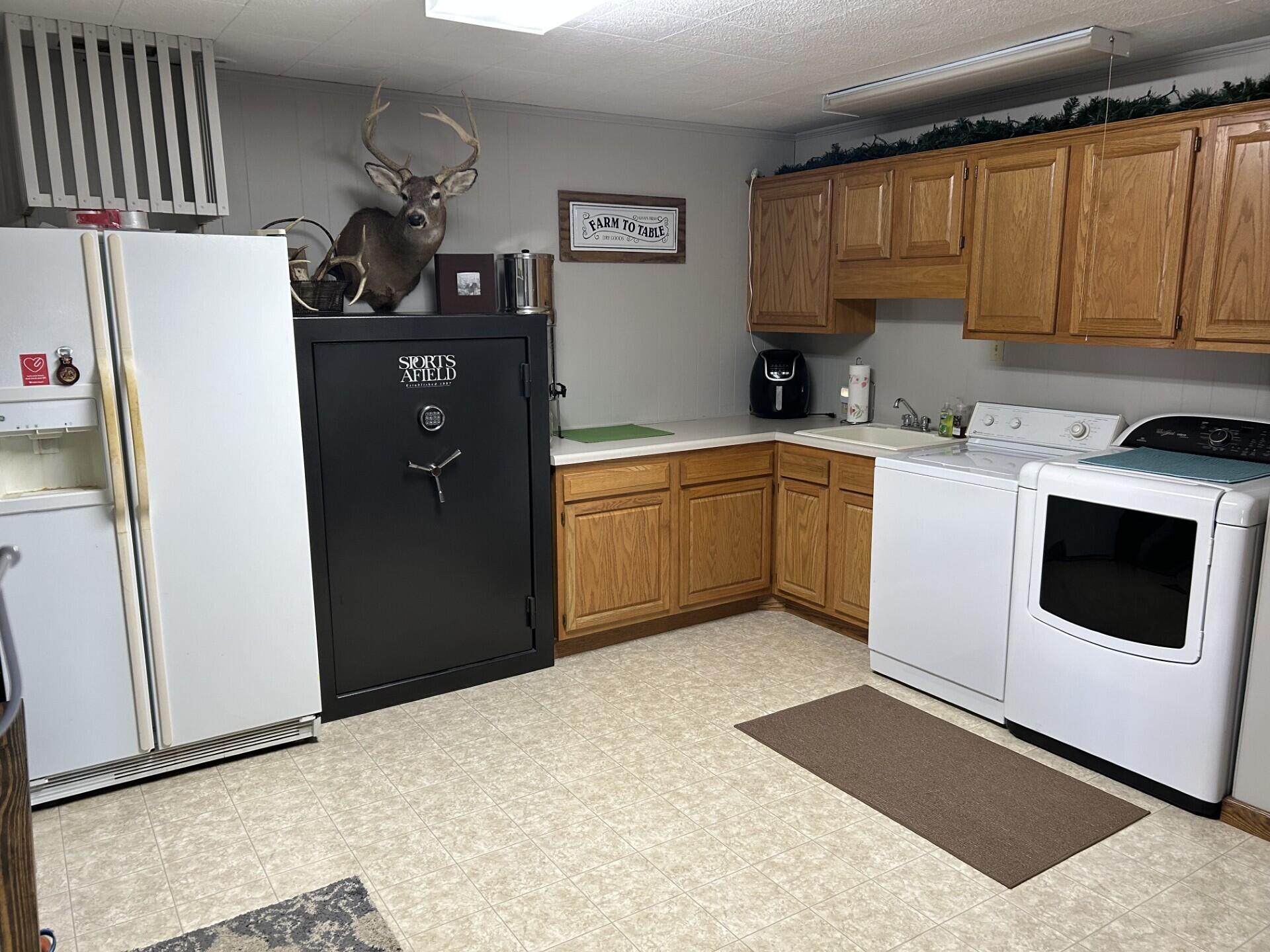10239 Krugh Road Mendon, OH 45862 - Photo 20 of 52 Utility room first floor