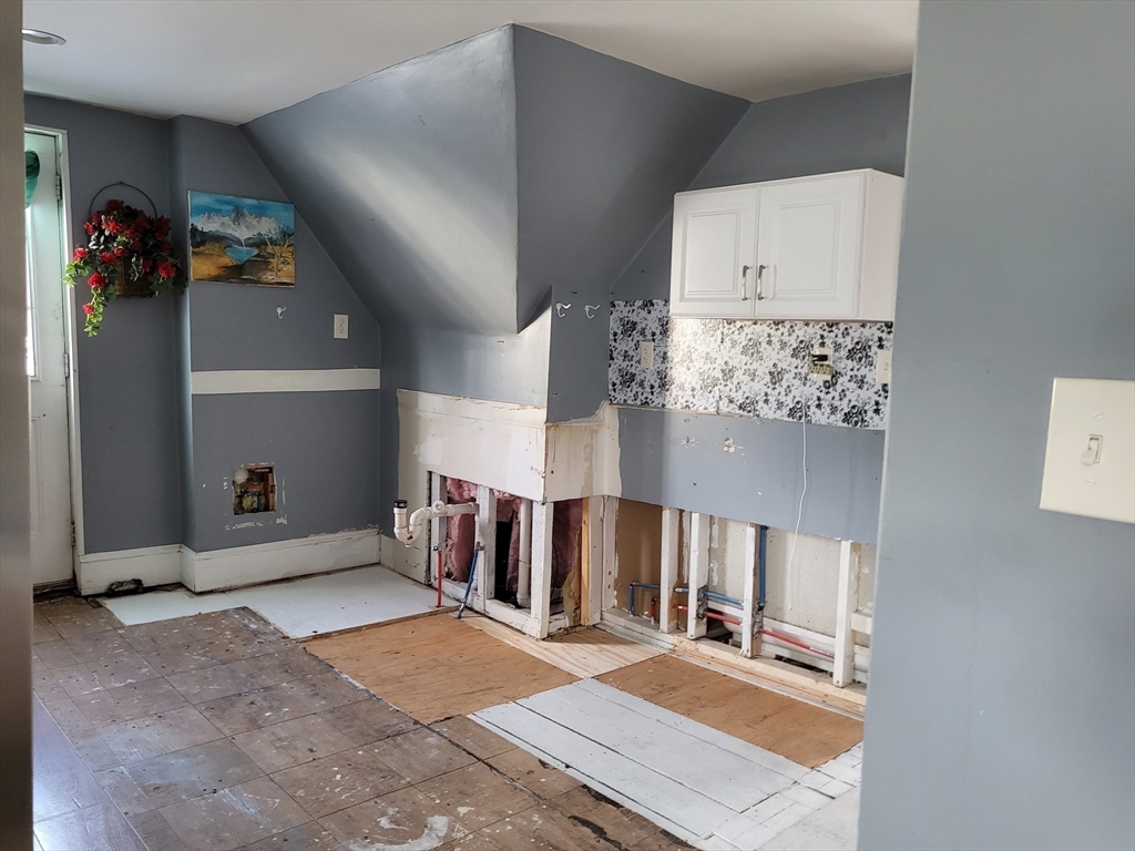 315 Main Street Everett, MA 02149 - Photo 28 of 37 a view of a garage