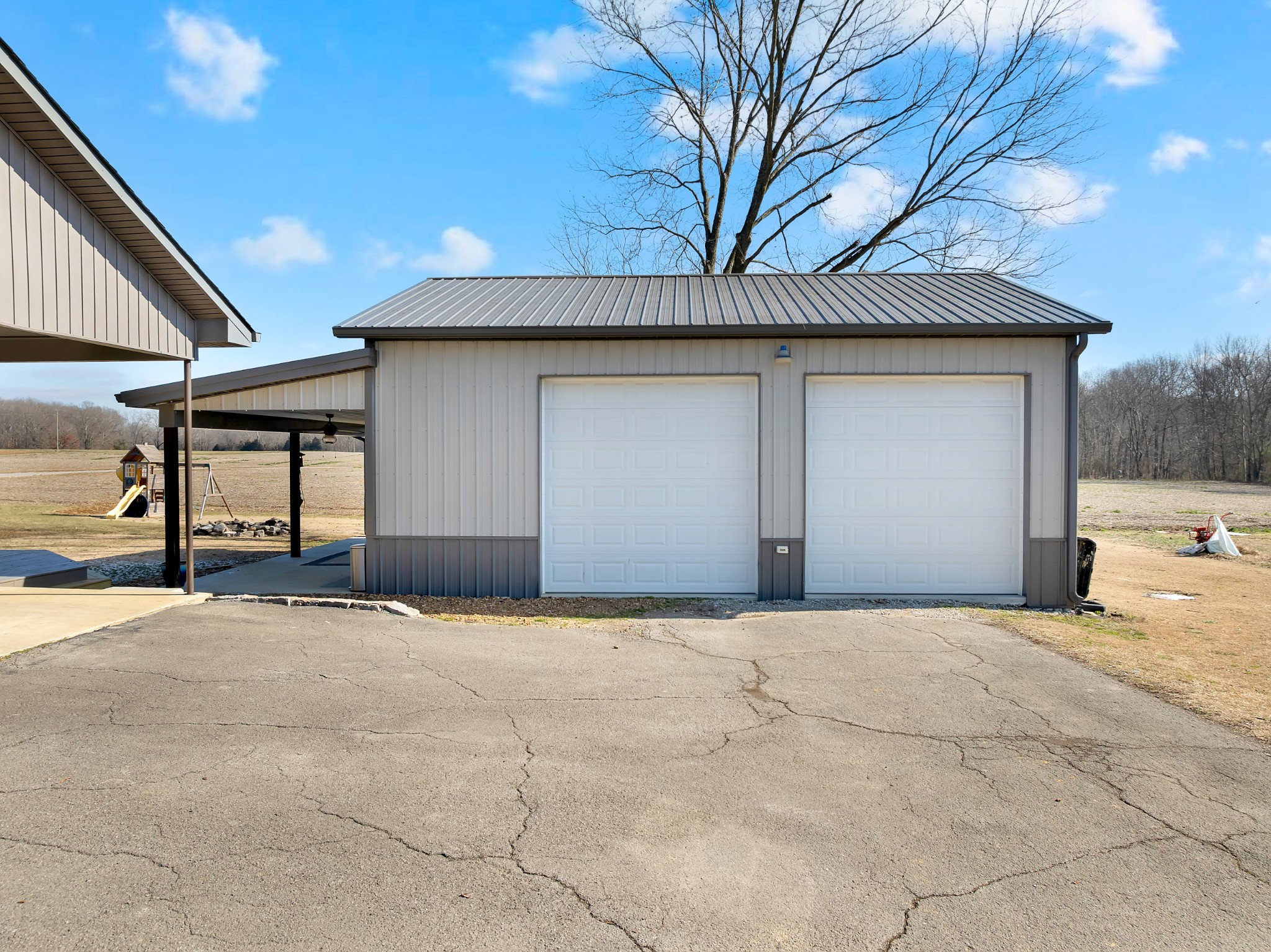 52 Hotel Road Flintville, TN 37335 - Photo 29 of 48 a view of an empty room with a garage