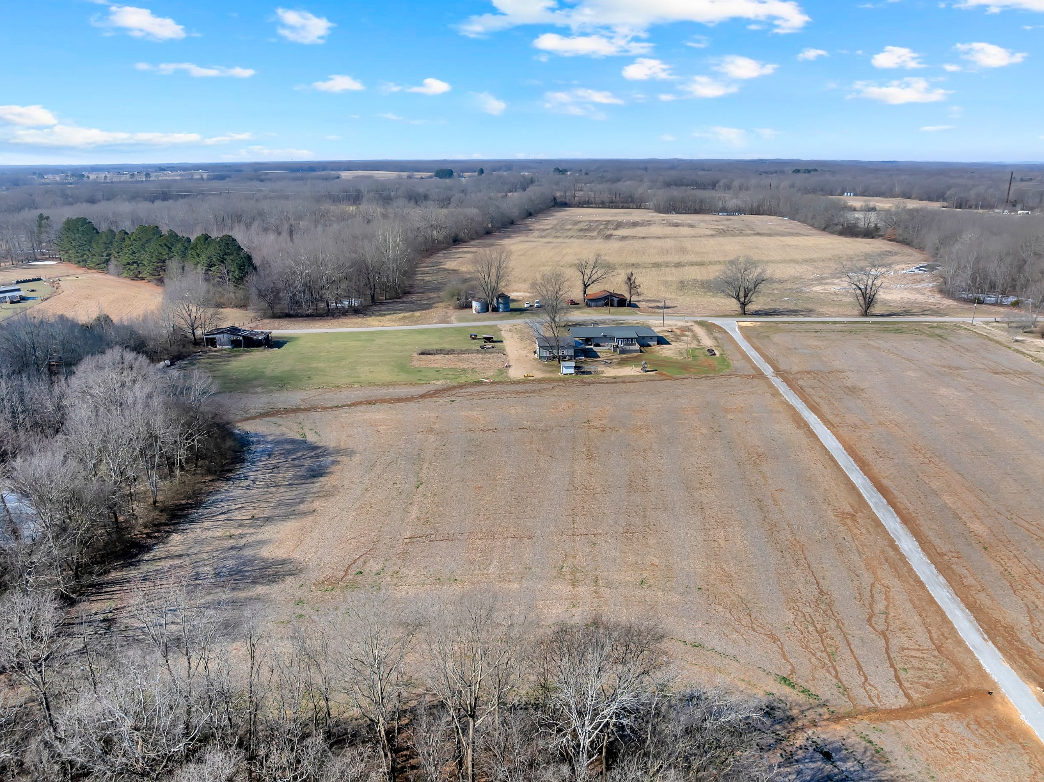 52 Hotel Road Flintville, TN 37335 - Photo 41 of 48 a view of a terrace view
