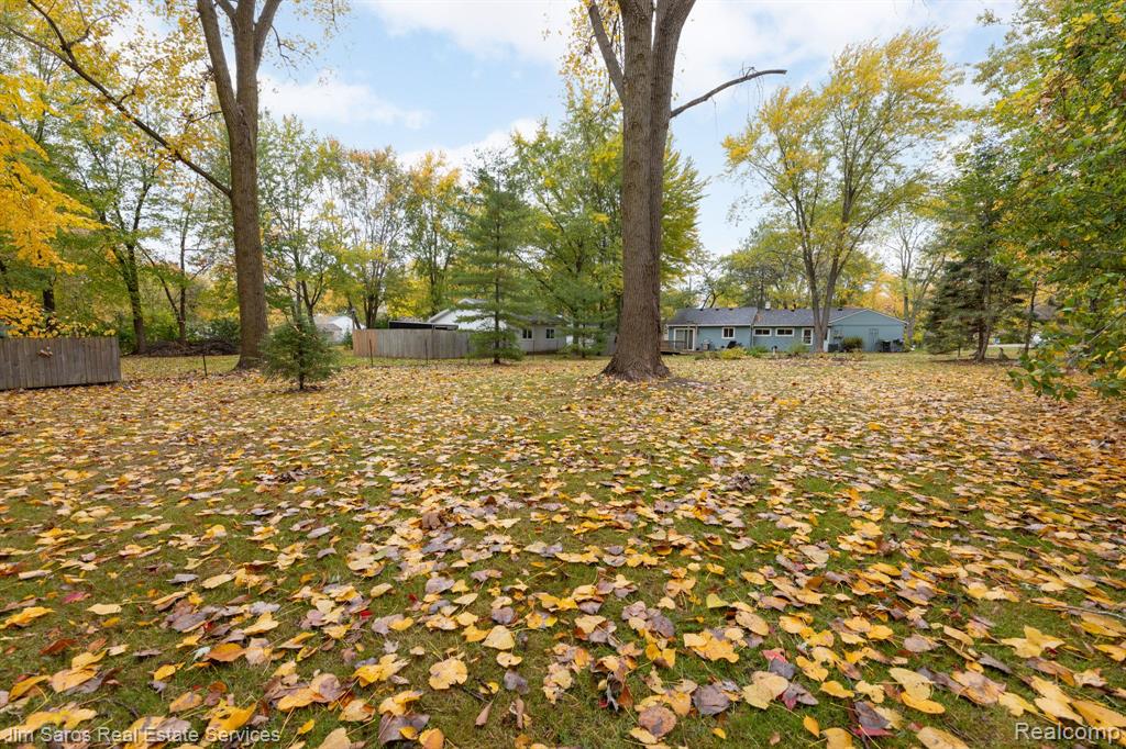 1745 June Avenue Rochester Hills, MI 48309 - Photo 4 of 17