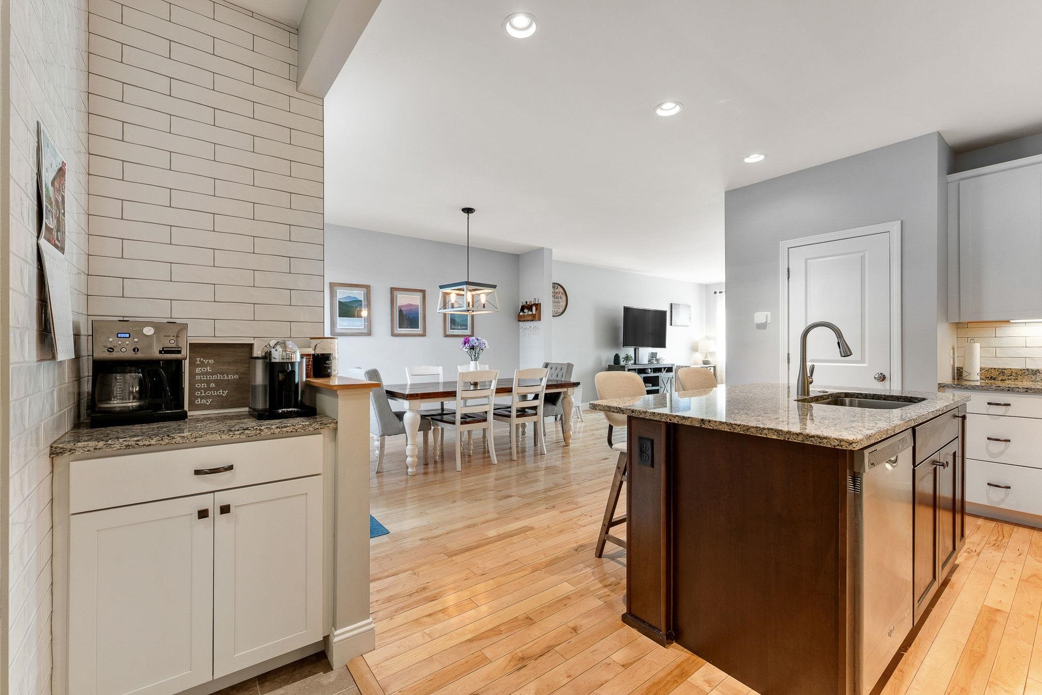 472 Zephyr Road Williston, VT 05495 - Photo 18 of 49