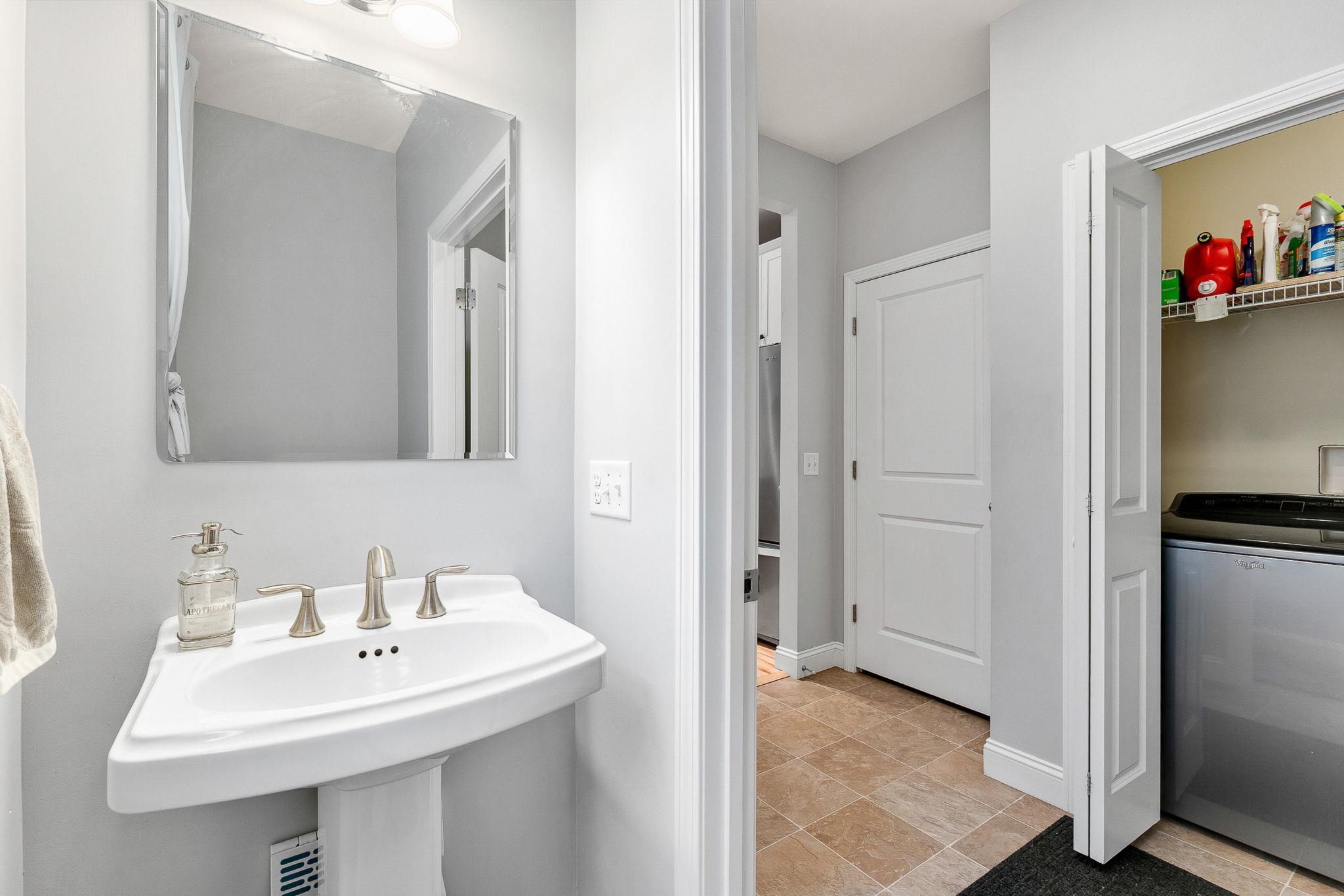 472 Zephyr Road Williston, VT 05495 - Photo 20 of 49