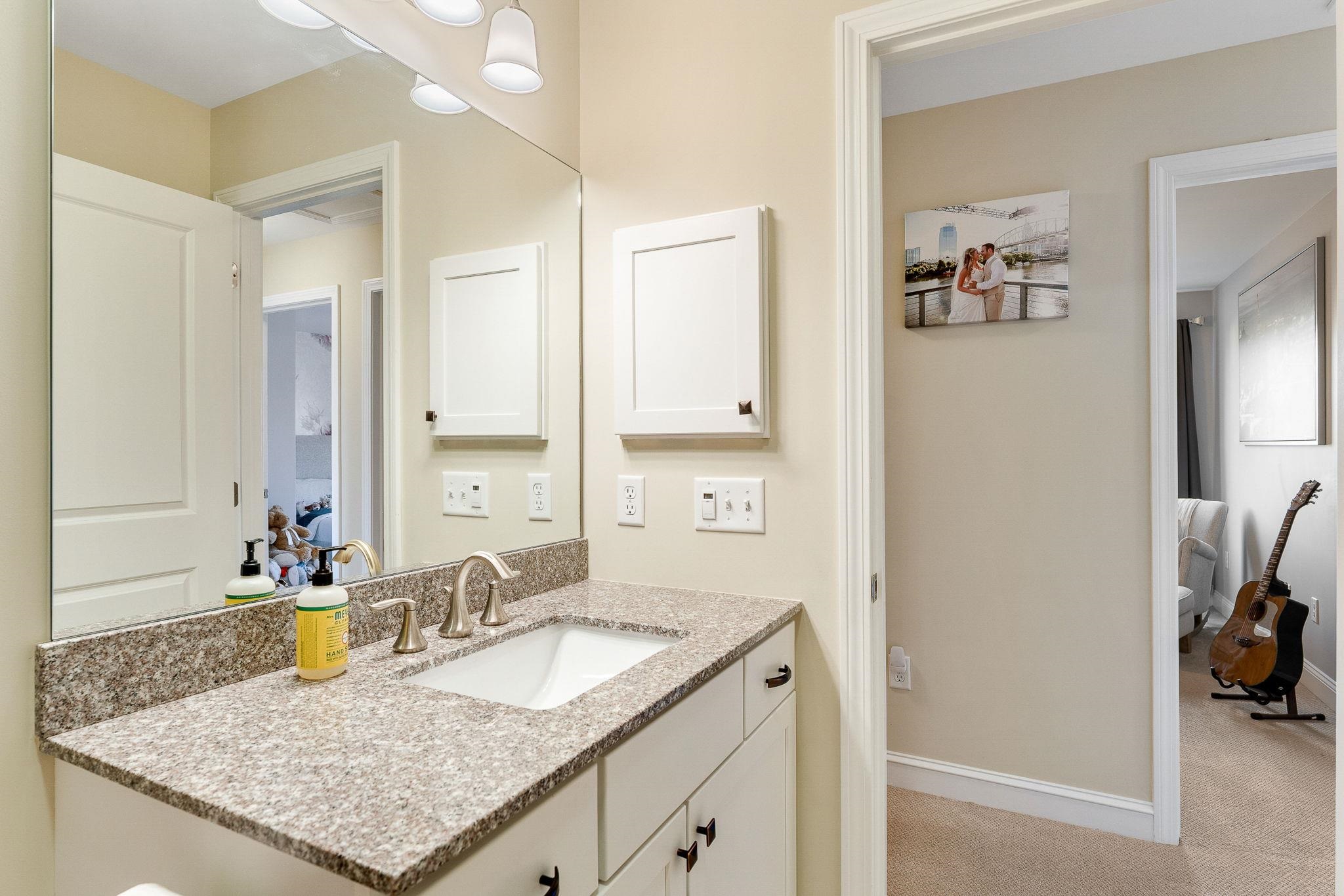 472 Zephyr Road Williston, VT 05495 - Photo 26 of 49