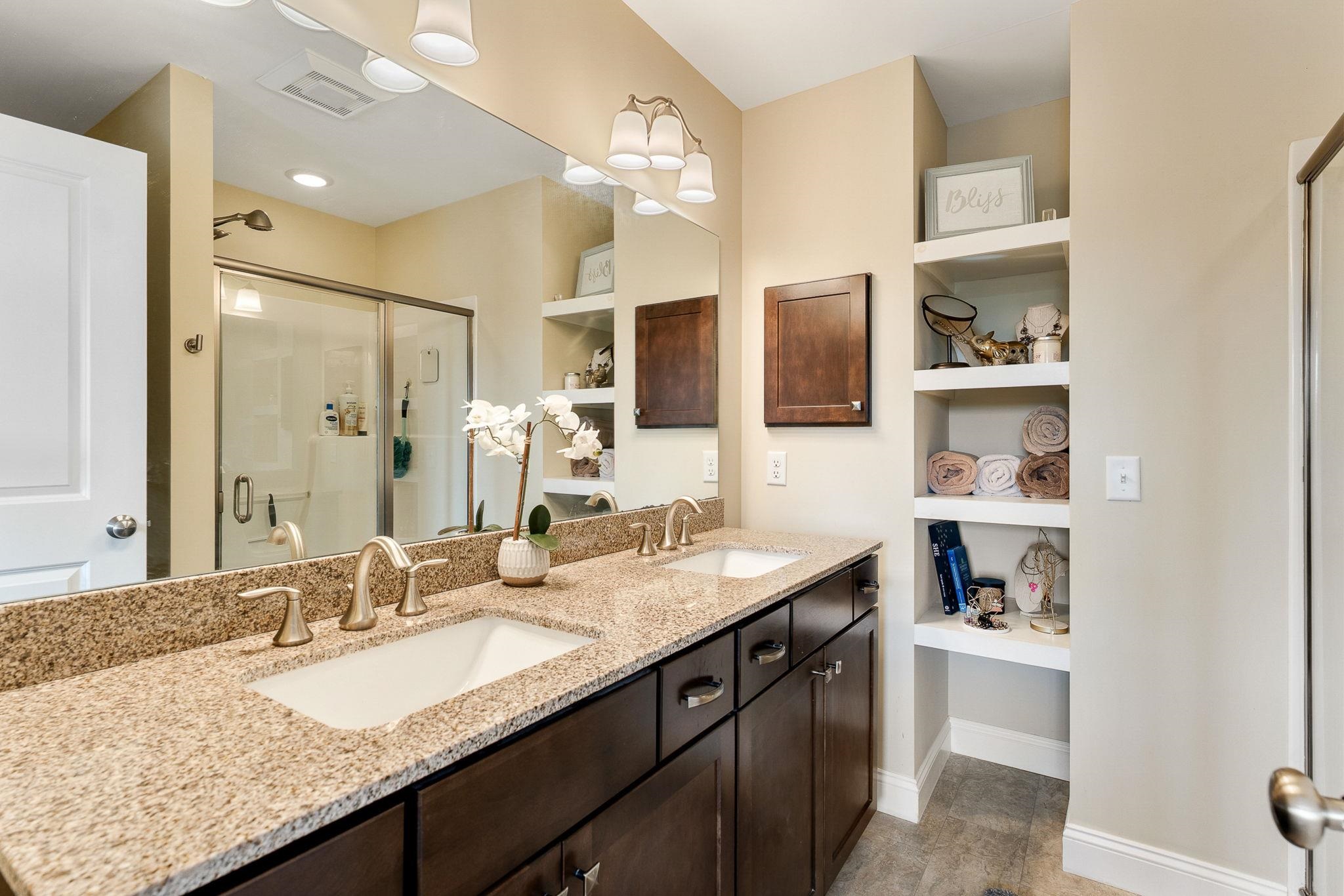 472 Zephyr Road Williston, VT 05495 - Photo 34 of 49