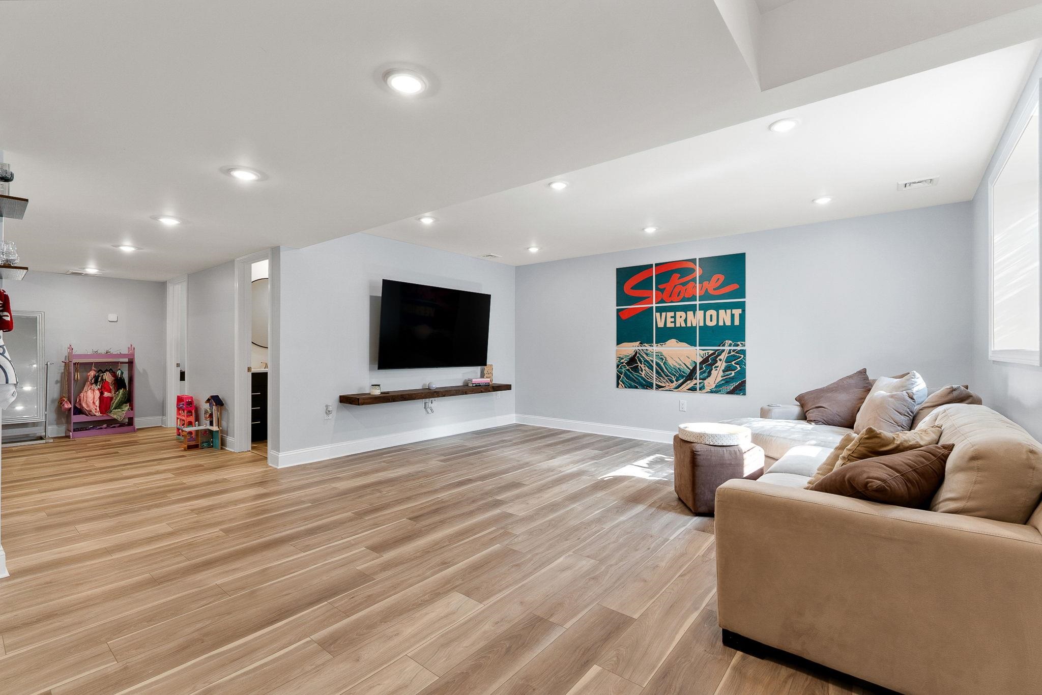 472 Zephyr Road Williston, VT 05495 - Photo 36 of 49